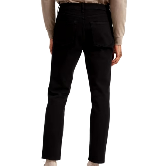 Everlane The Relaxed Straight Fit Jean Black - Picture 2 of 6